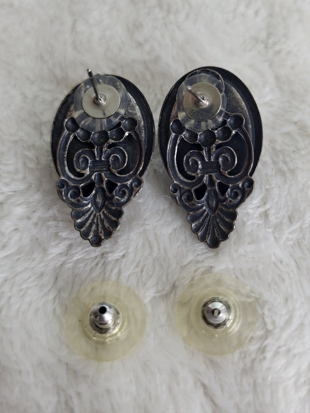 Vintage Navy Blue Cabochon Silver Color Earrings - Picture 2 of 4
